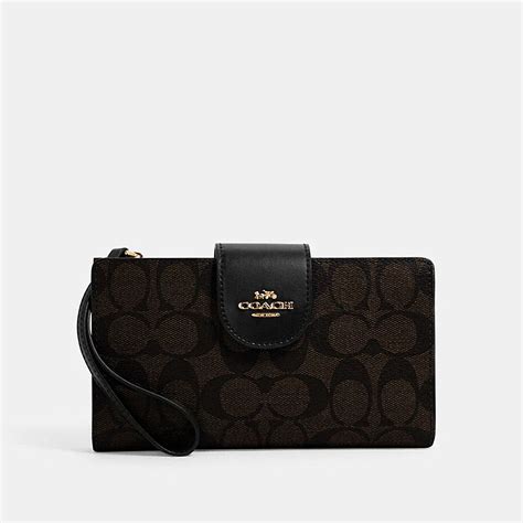 coach outlet phone wallet.